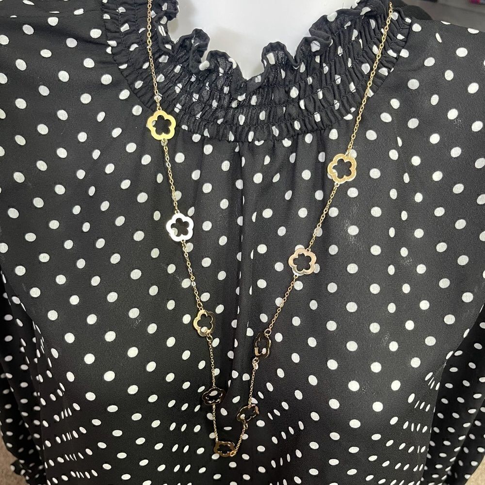Four Leaf Clover Necklace - Picture 7 of 7
